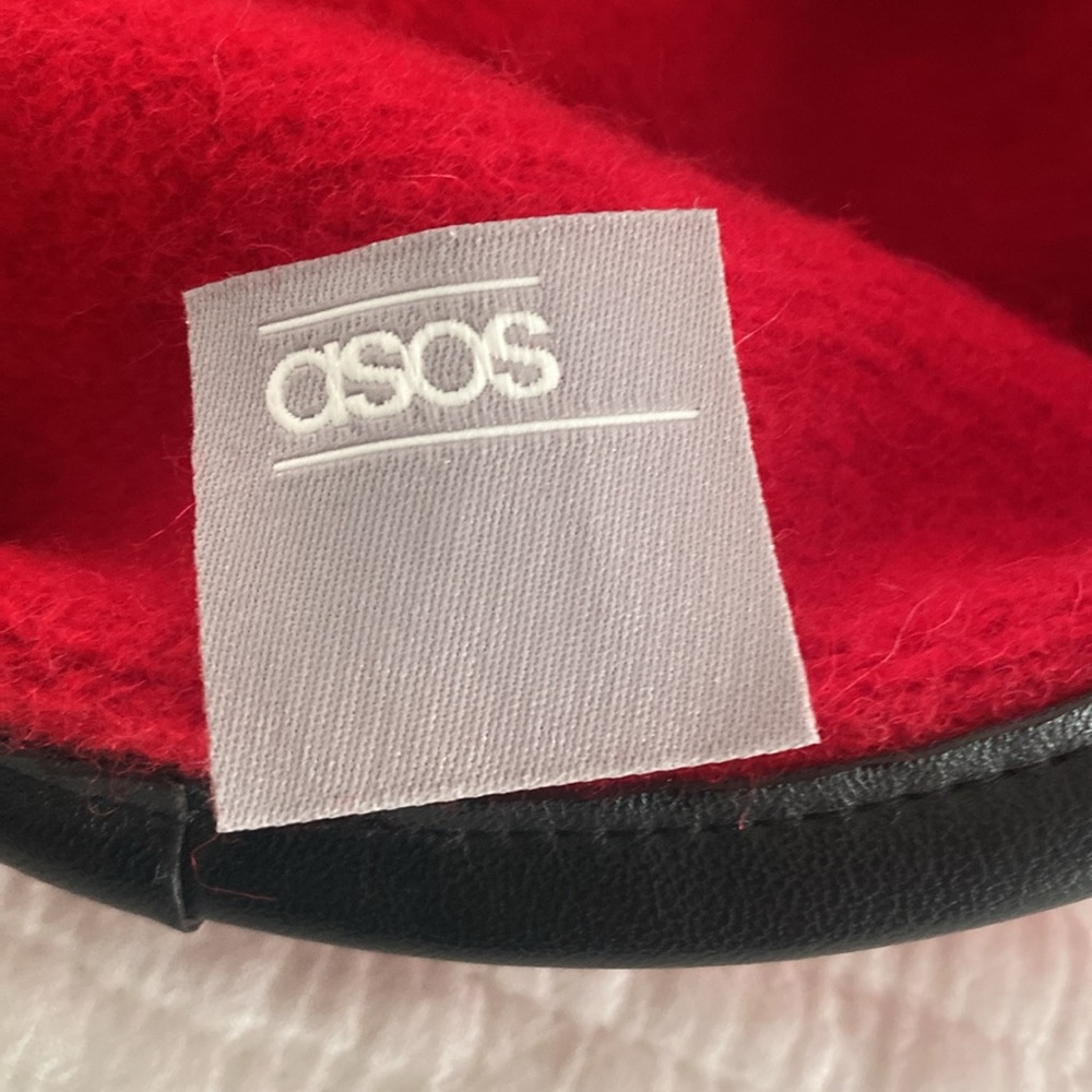 ASOS Red Beret - Picture 4 of 5